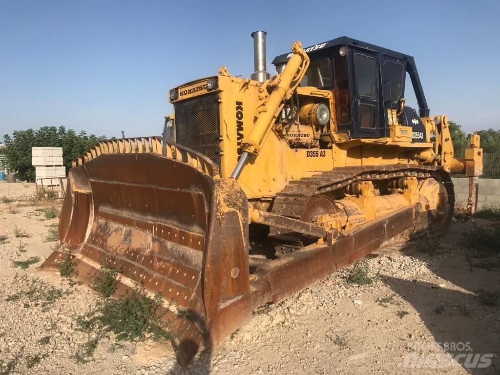 Komatsu D355A-3 بلدوزرات مجنزرة