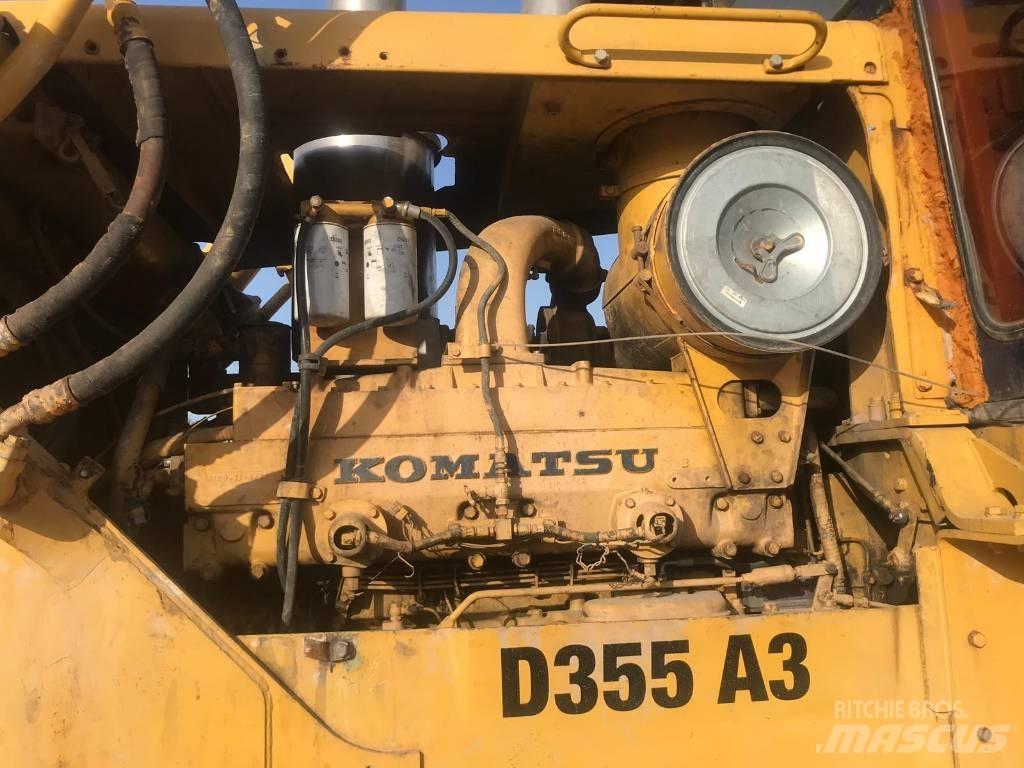 Komatsu D355A-3 بلدوزرات مجنزرة