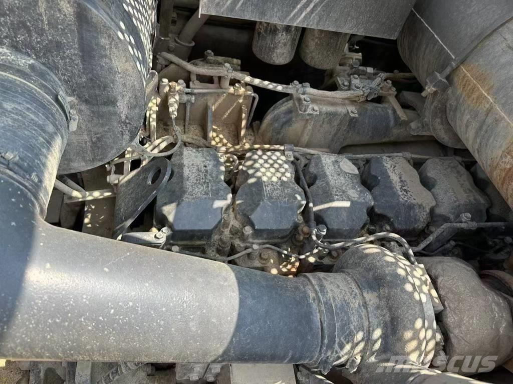 Komatsu PC 850-8 الحفارات البرمائية