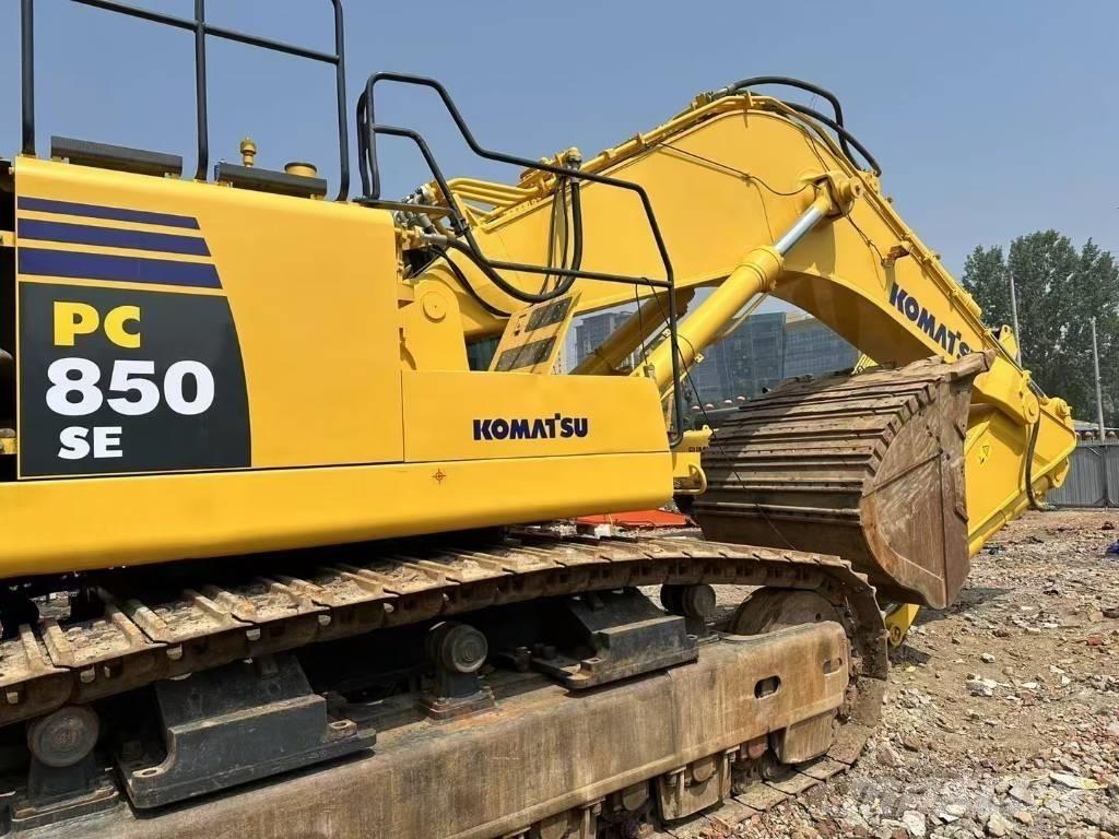 Komatsu PC 850-8 الحفارات البرمائية