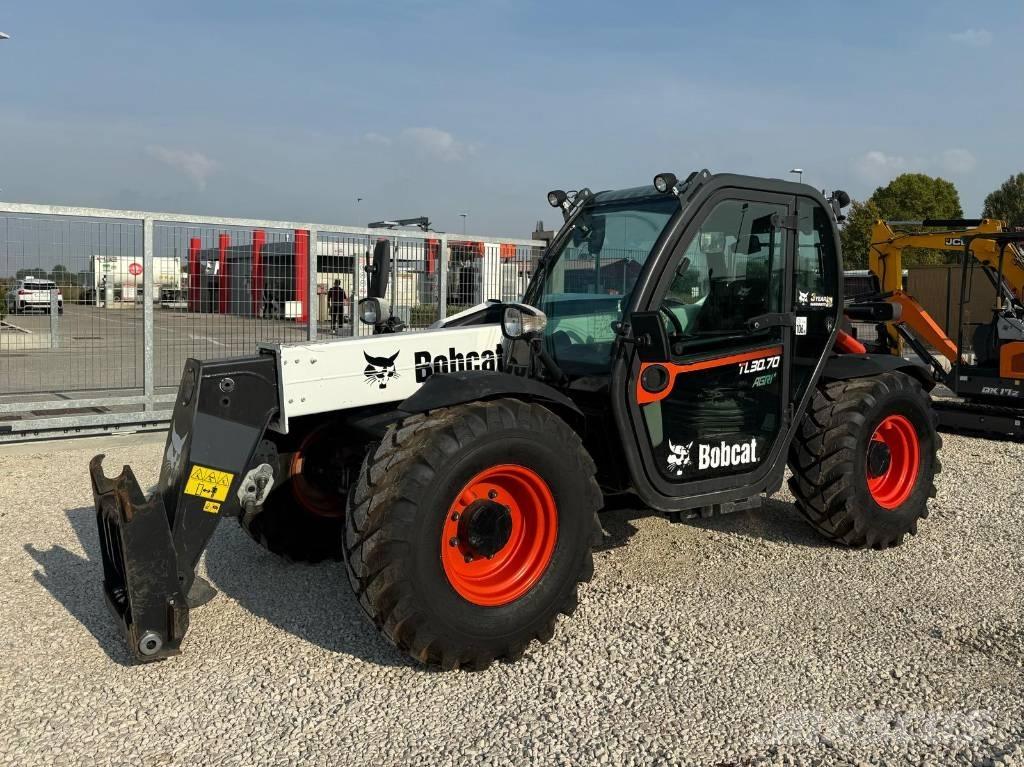 Bobcat TL 30.70 مناولات متداخلة
