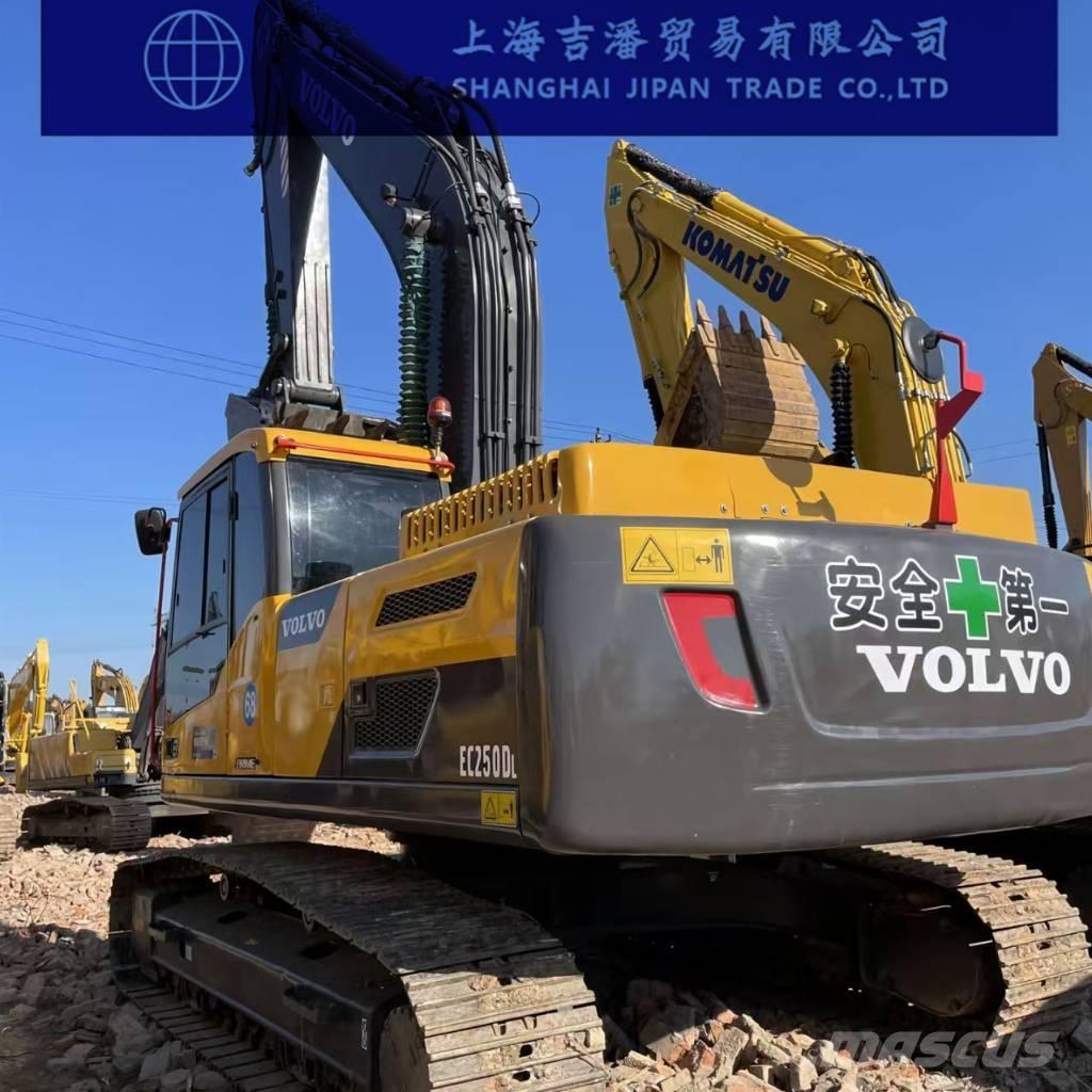 Volvo EC 250 حفارات زحافة