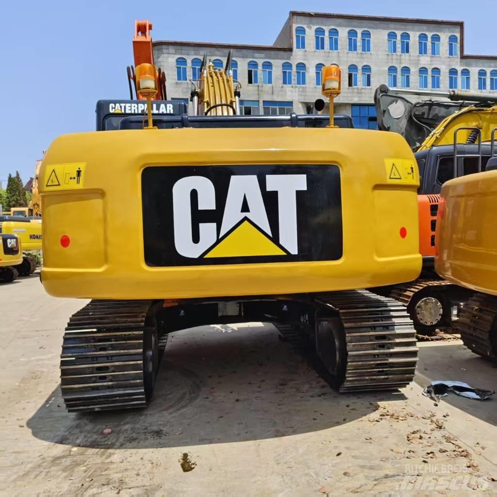 CAT 320D حفارات زحافة