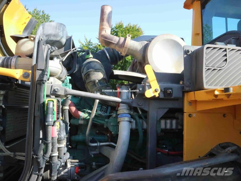 Volvo L110G لوادر بعجل