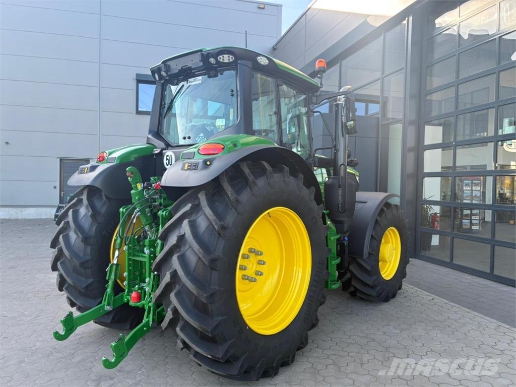 John Deere 6M155 الجرارات