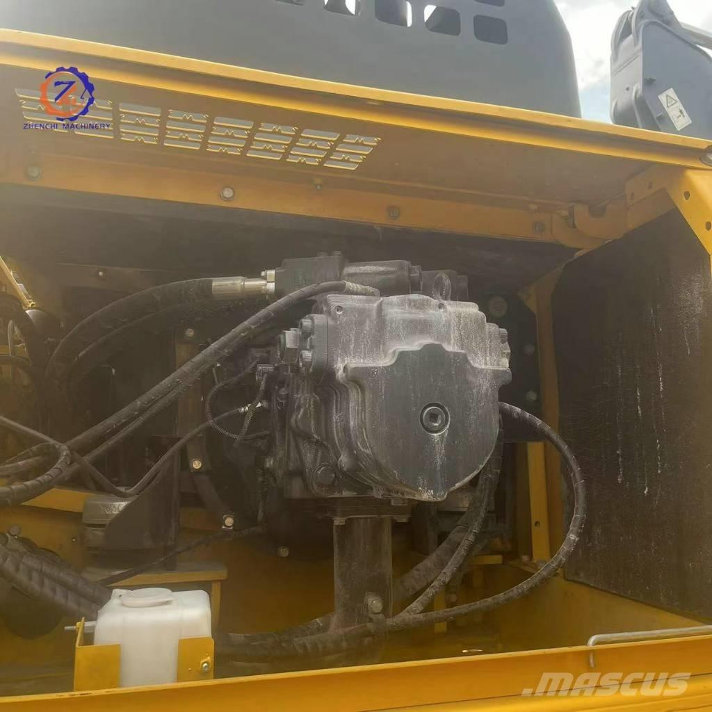 Komatsu PC 450 حفارات زحافة