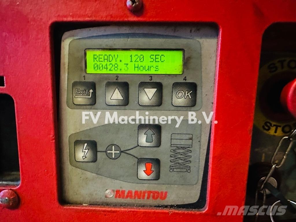 Manitou 120 SE رافعات مقصية الشكل