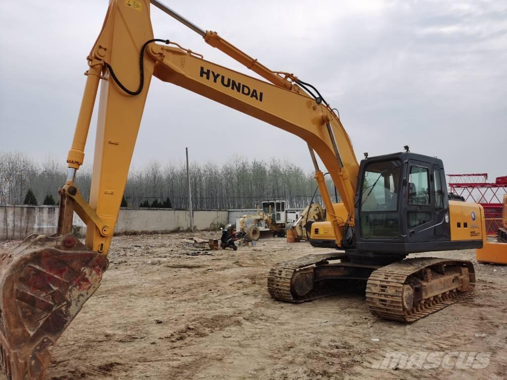Hyundai R225LC-7 حفارات زحافة