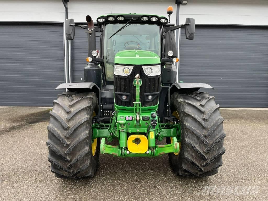 John Deere 6250 R الجرارات