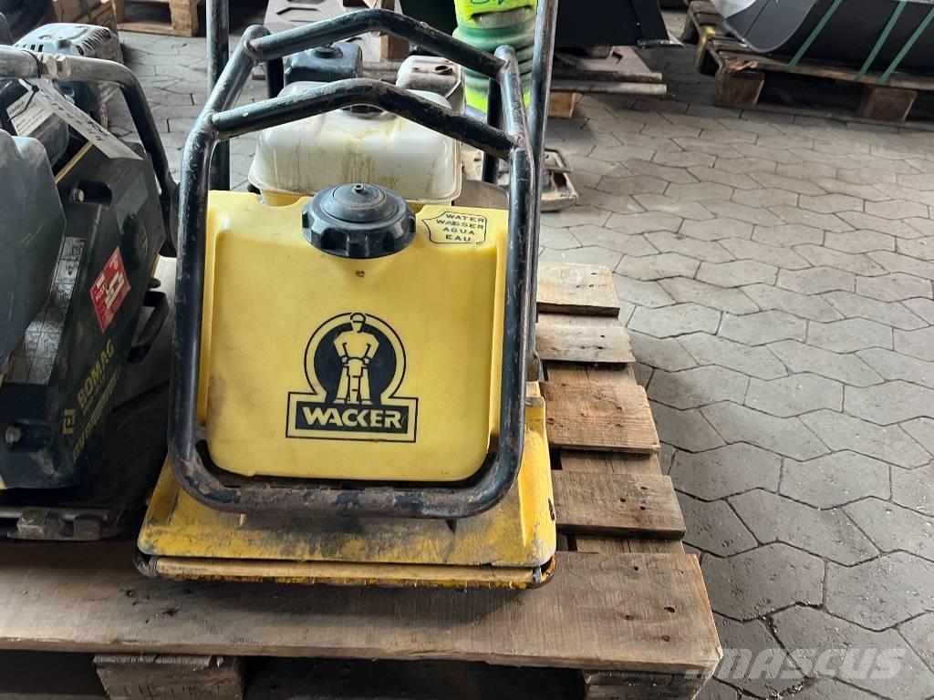 Bomag BVP 18/45 دكاكات أفقية