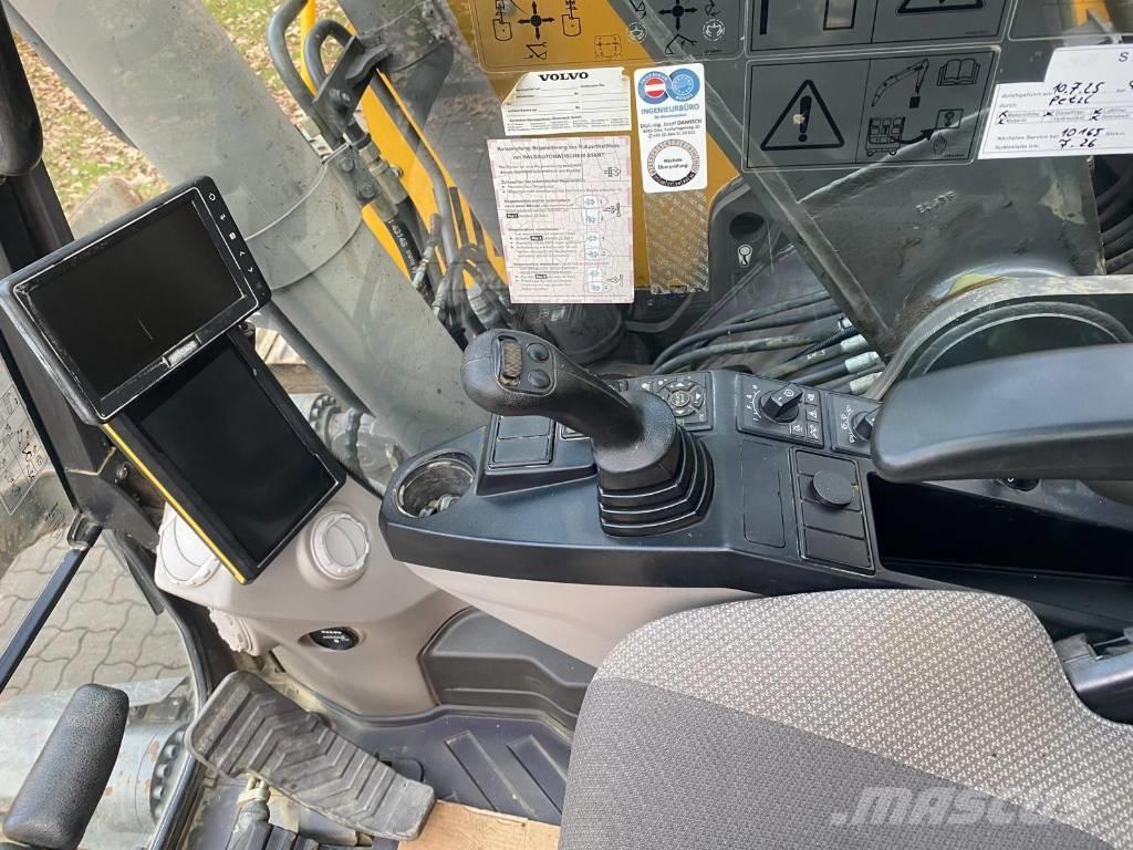 Volvo ECR 235 EL حفارات زحافة