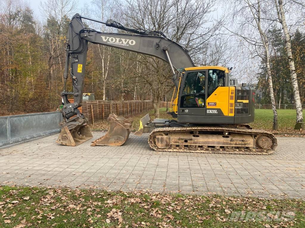 Volvo ECR 235 EL حفارات زحافة