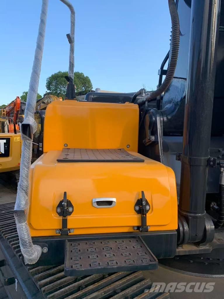 Hyundai R350LVS حفارات زحافة