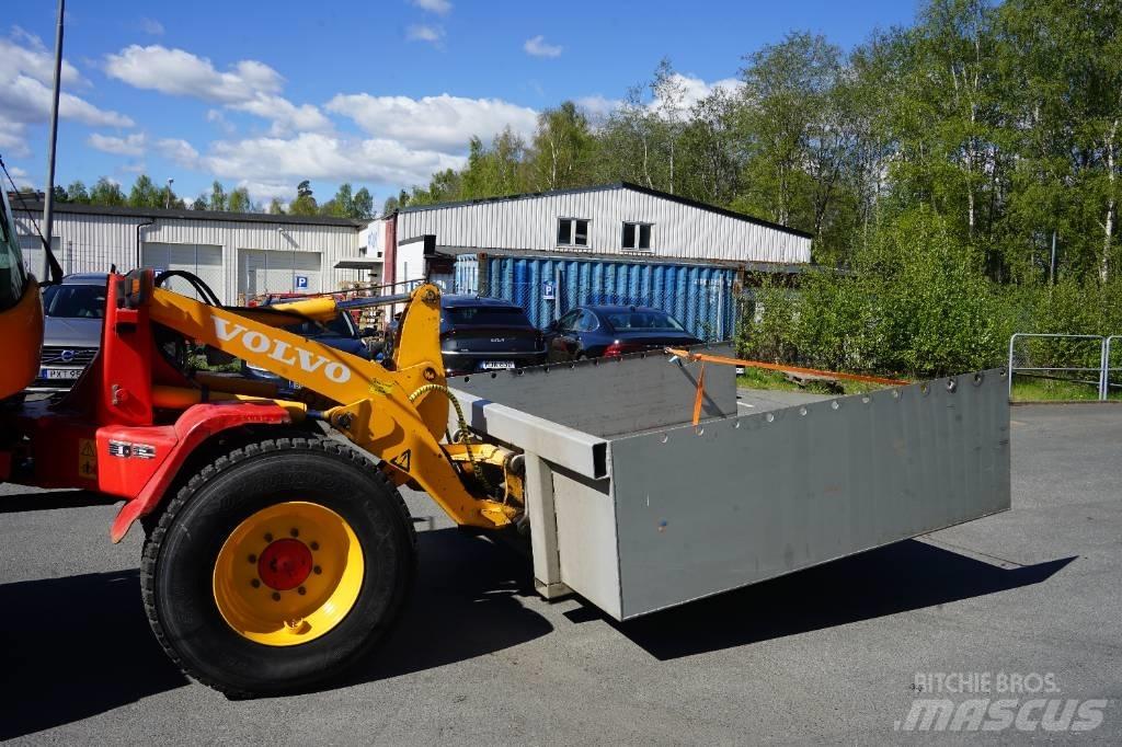 Volvo L 30 B PRO لوادر بعجل
