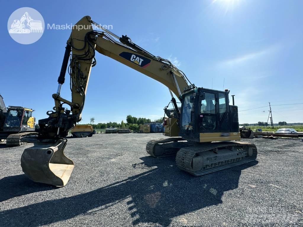 CAT 325 FL CR حفارات زحافة