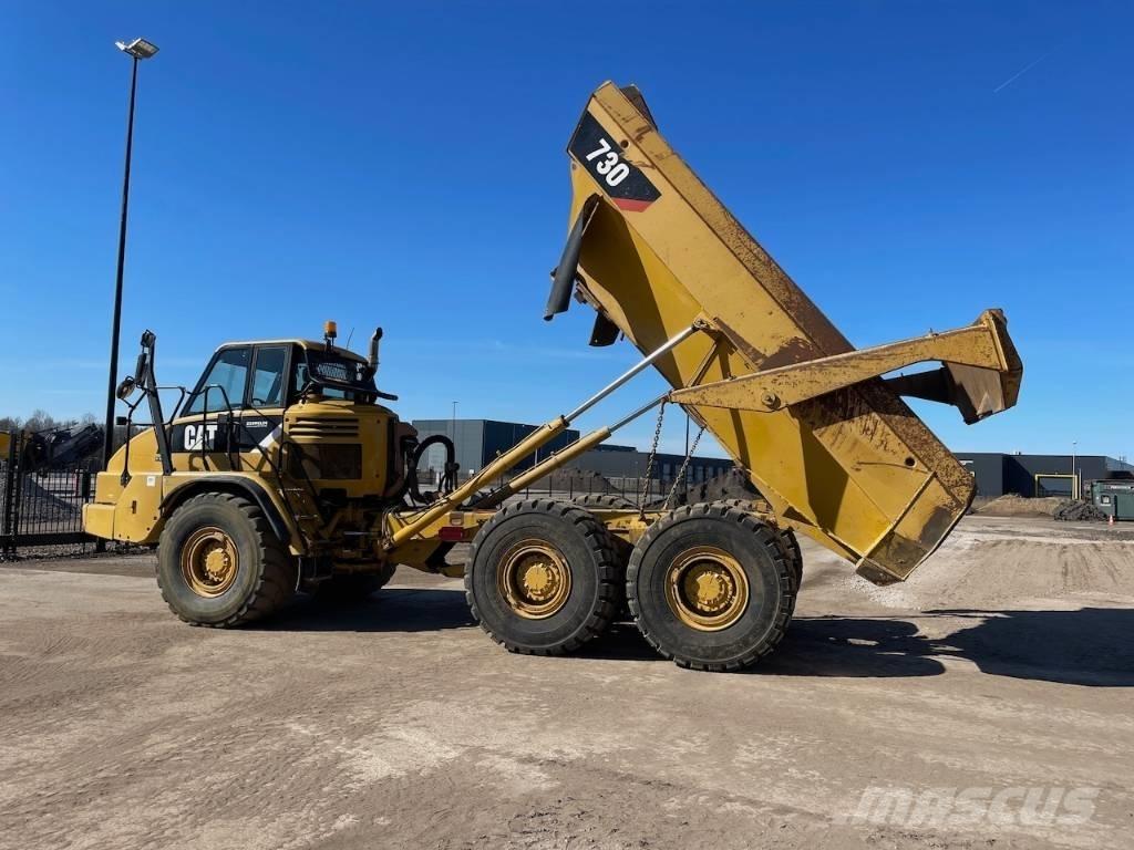 CAT 730 ساحبات مفصلية