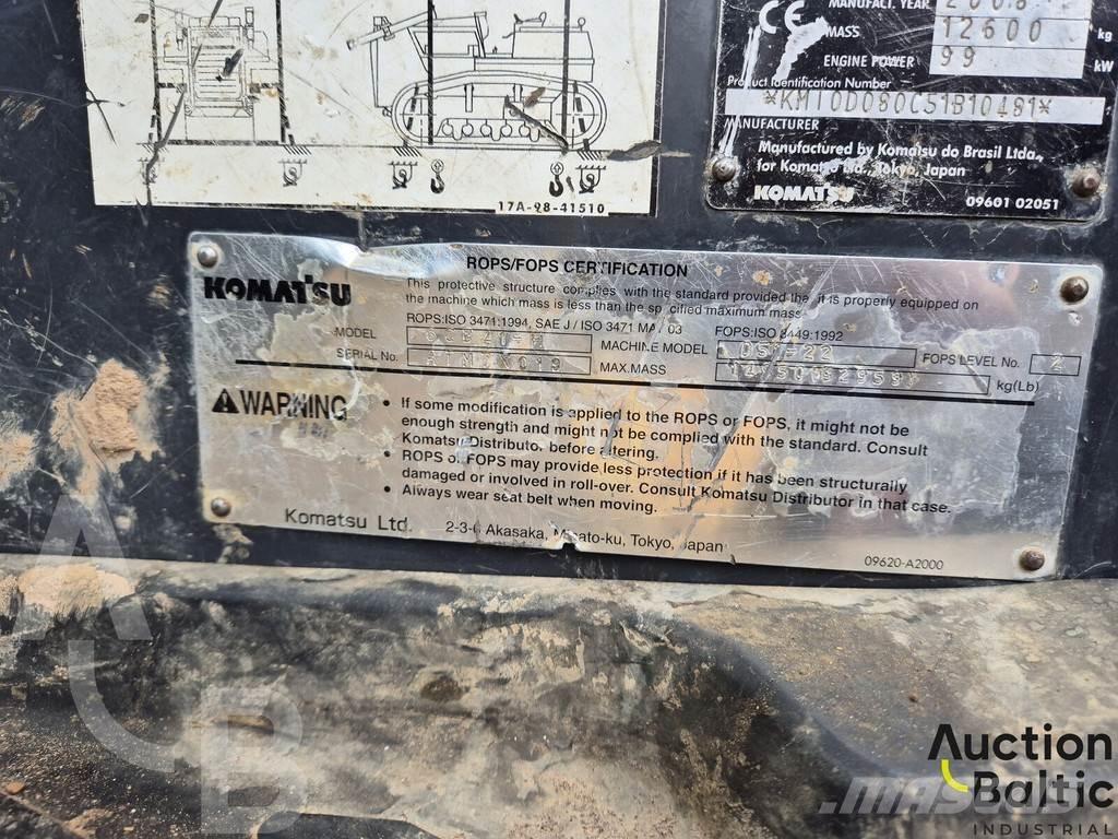 Komatsu D51EX-22 بلدوزرات مجنزرة