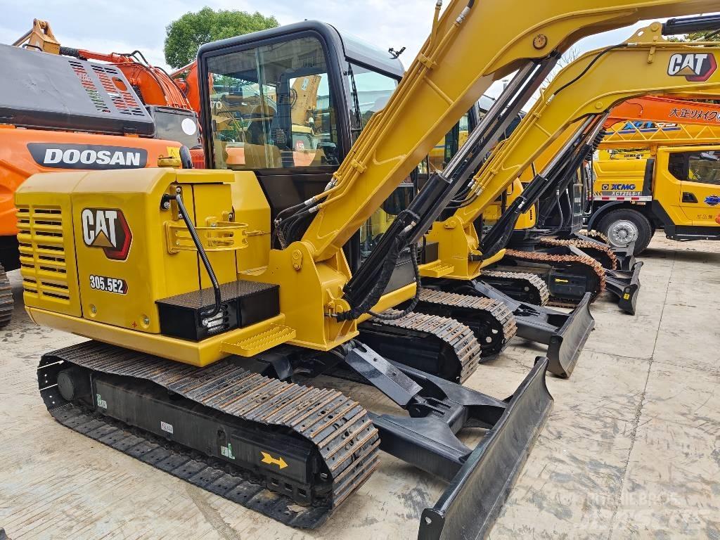 CAT 305.5 E2 حفارات صغيرة أقل من 7 طن (حفارات صغيرة)