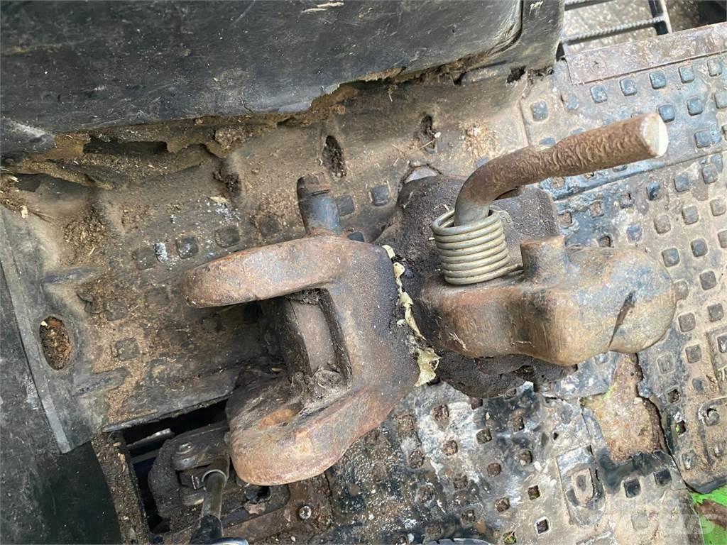 Deutz-Fahr DX 110 الجرارات