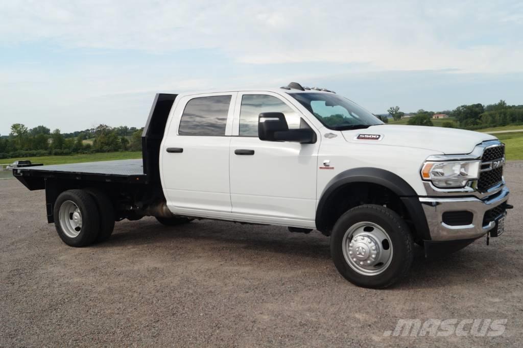 RAM 5500 TRADESMAN شاحنات مسطحة/مفصلية الجوانب
