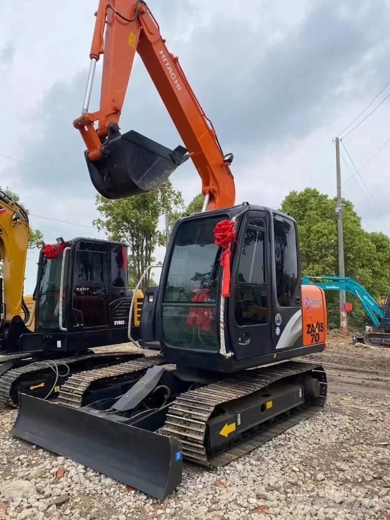 Hitachi Zaxis 70 حفارات زحافة