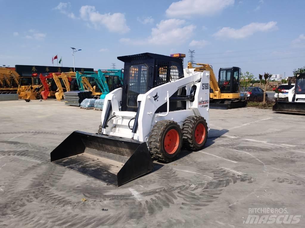 Bobcat S160 لوادر انزلاقية التوجيه