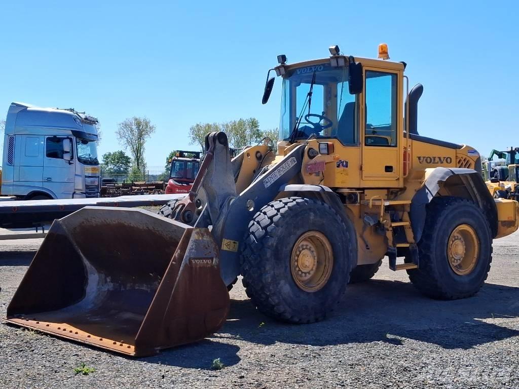 Volvo L 90 E لوادر بعجل