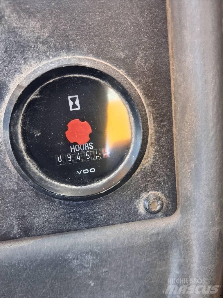 Volvo L 90 E لوادر بعجل