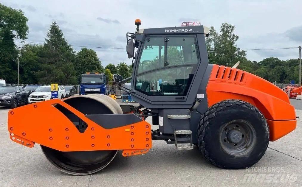 Hamm H11 i x مداحل أحادية الأسطوانة