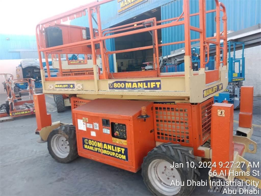 JLG 260MRT B رافعات مقصية الشكل