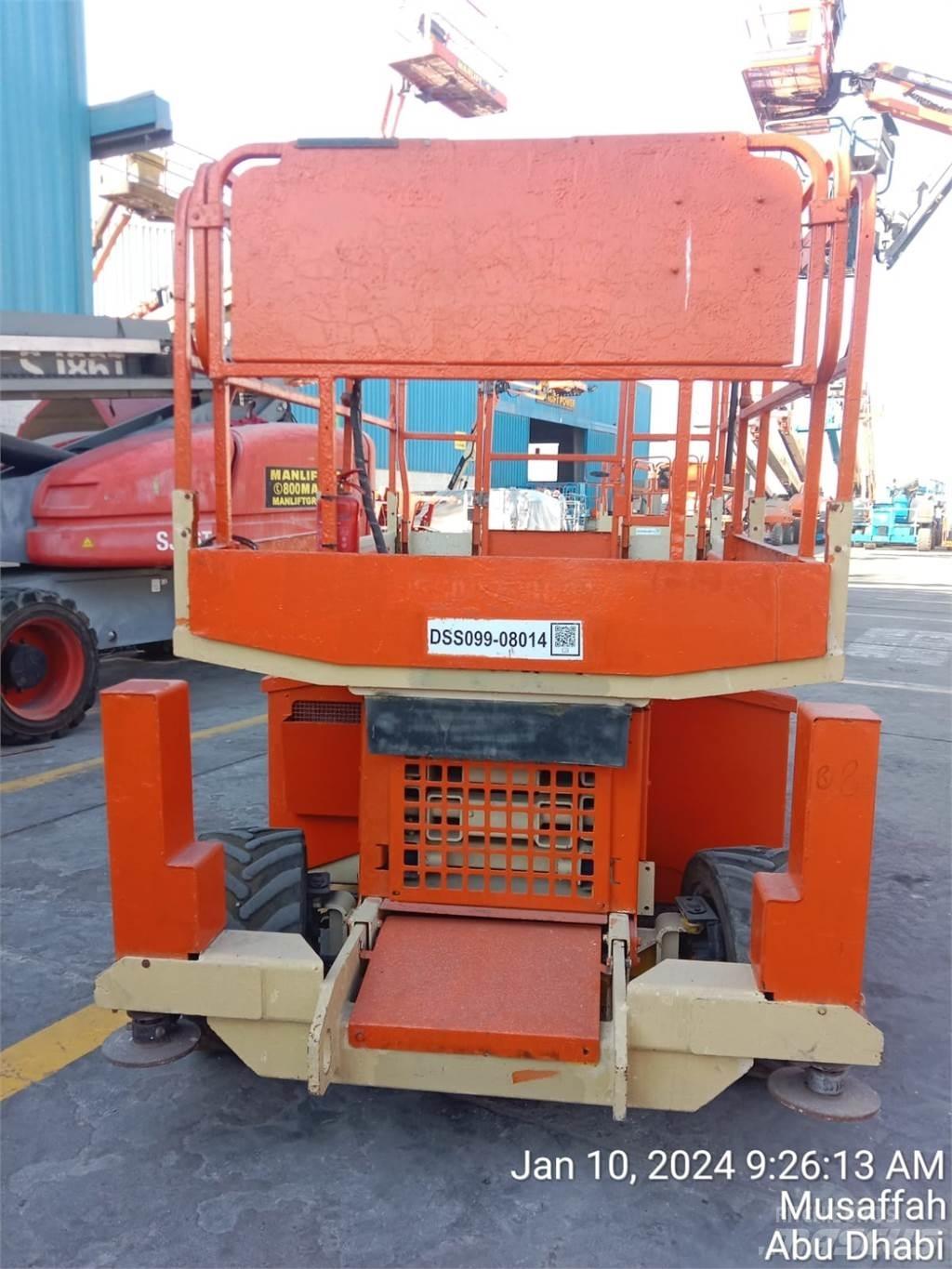 JLG 260MRT B رافعات مقصية الشكل