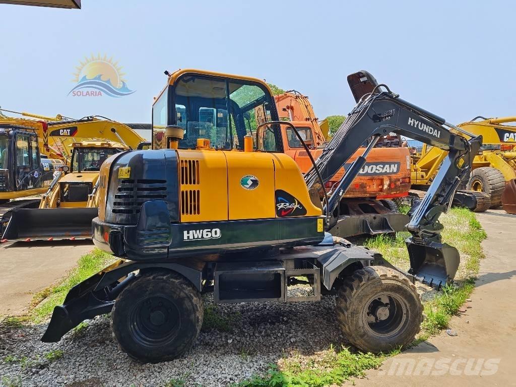 Hyundai Robex 60 W حفارات بعجل