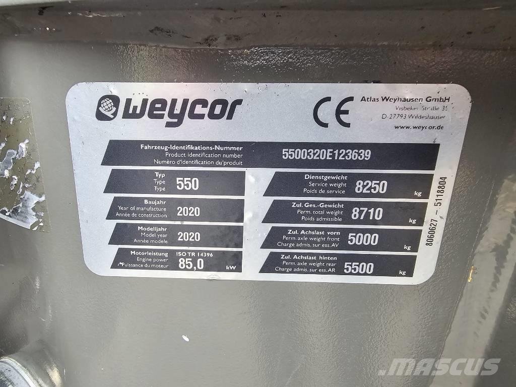 Atlas AR 550 لوادر انزلاقية التوجيه