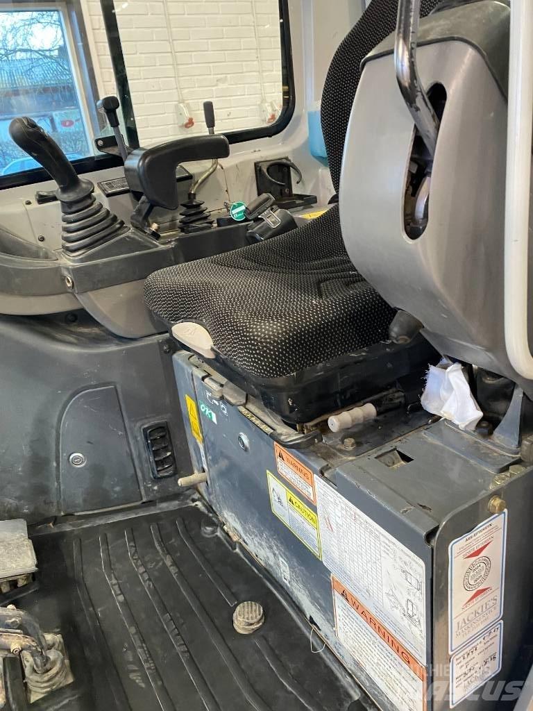Takeuchi TB 216 حفارات صغيرة أقل من 7 طن (حفارات صغيرة)
