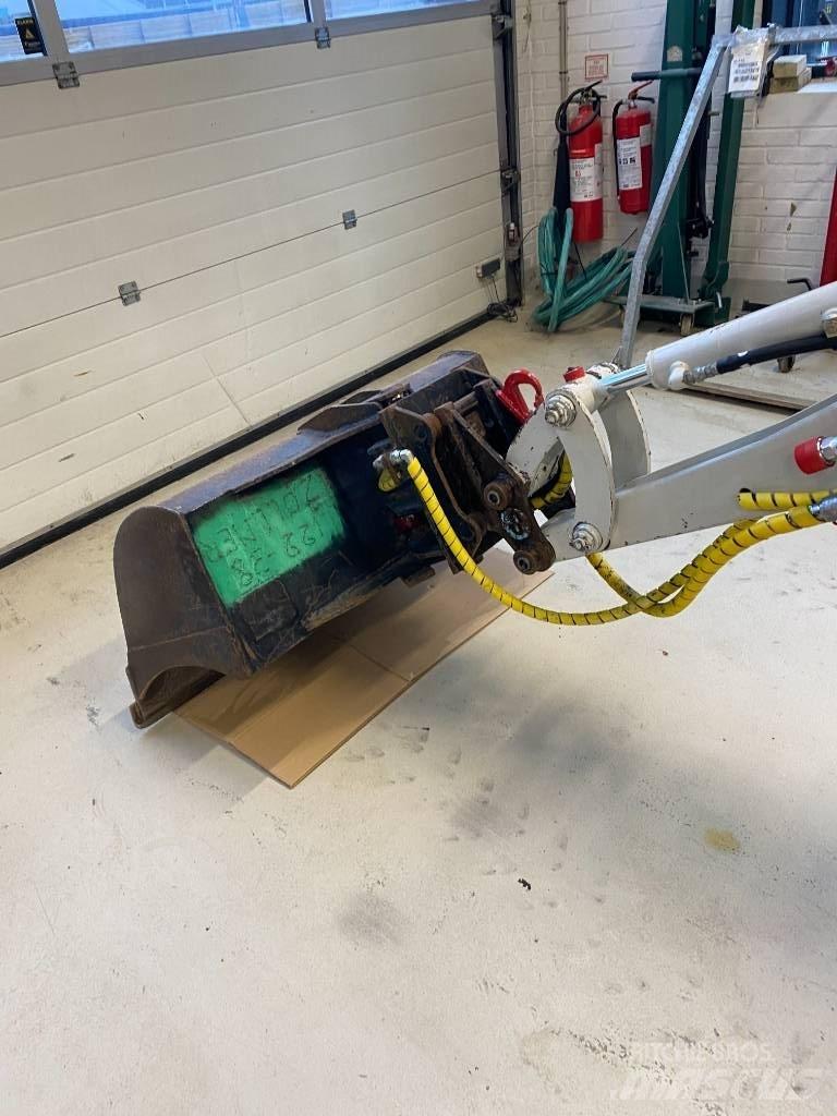 Takeuchi TB 216 حفارات صغيرة أقل من 7 طن (حفارات صغيرة)