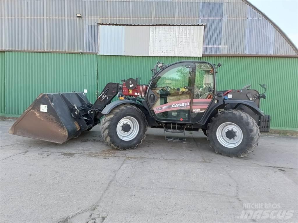 CASE 742 Farmlift مناولات متداخلة