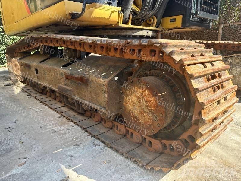 CAT 336 E حفارات زحافة