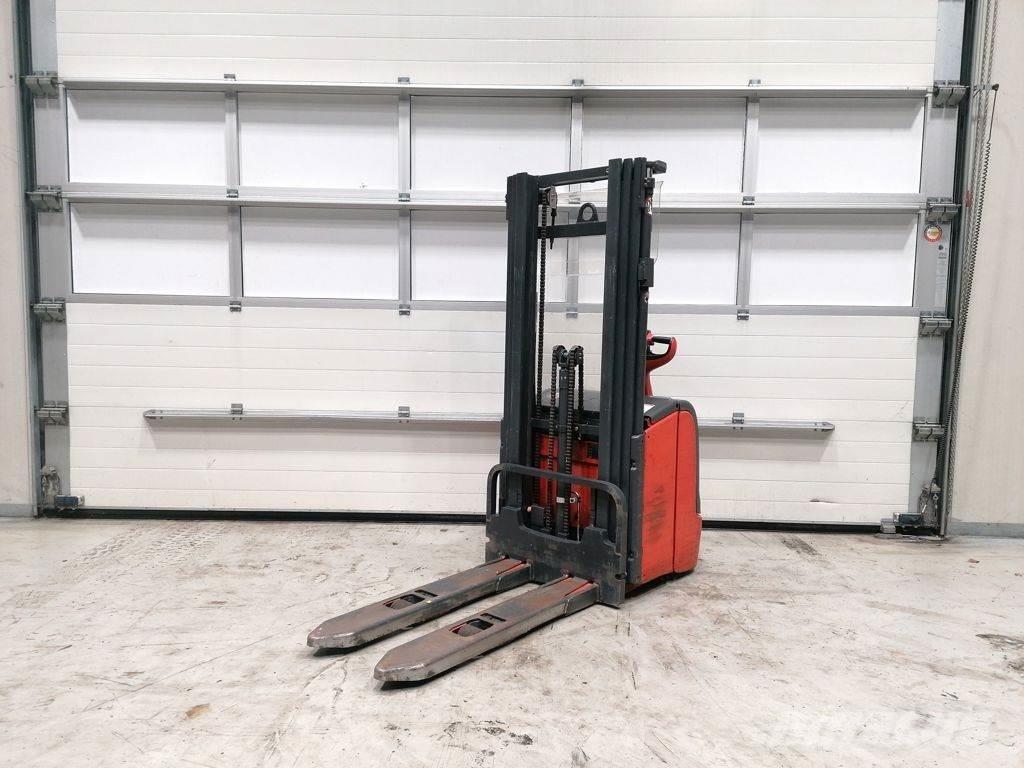 Linde L14 معدات التكديس الجوالة