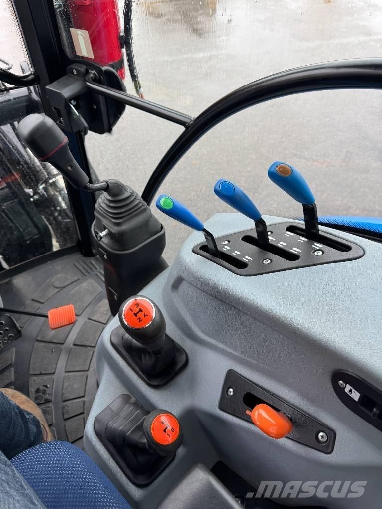 New Holland T4.75S الجرارات
