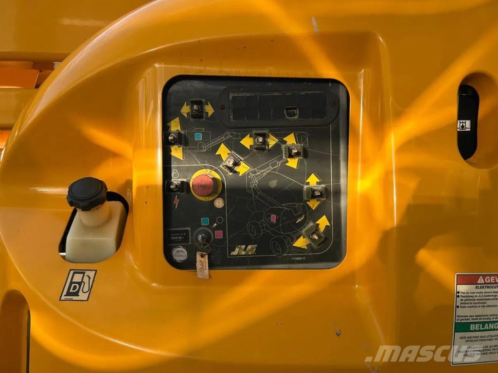 JLG 450AJ رافعات سلة مفصلية