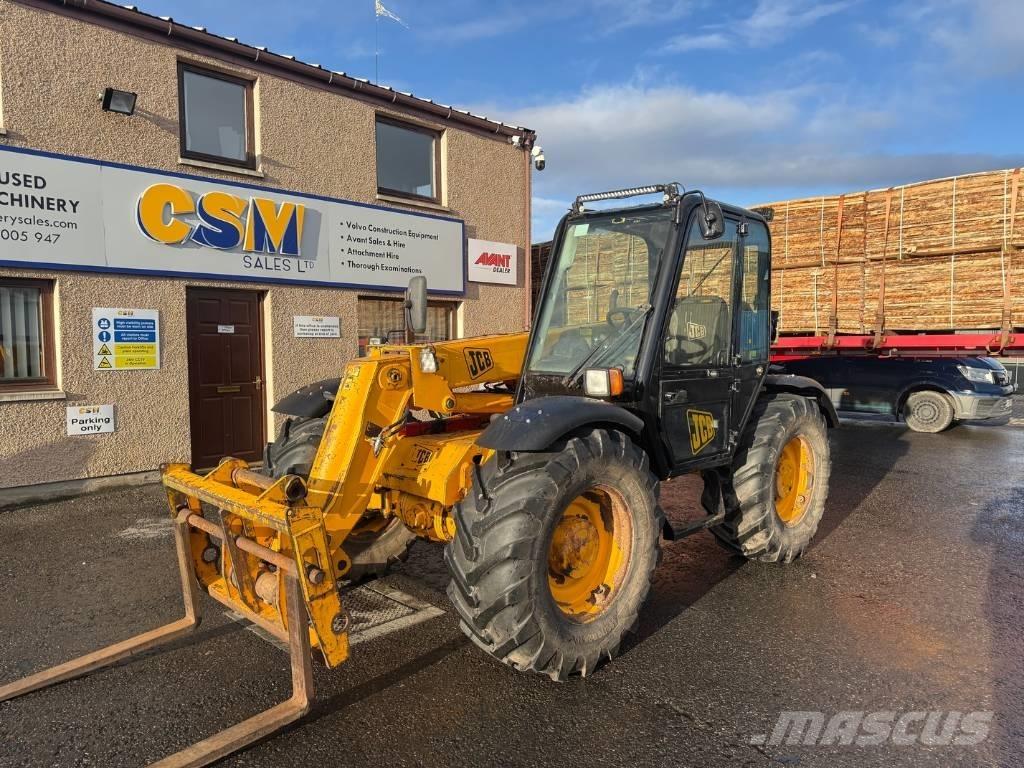 JCB 526 S مناولات متداخلة