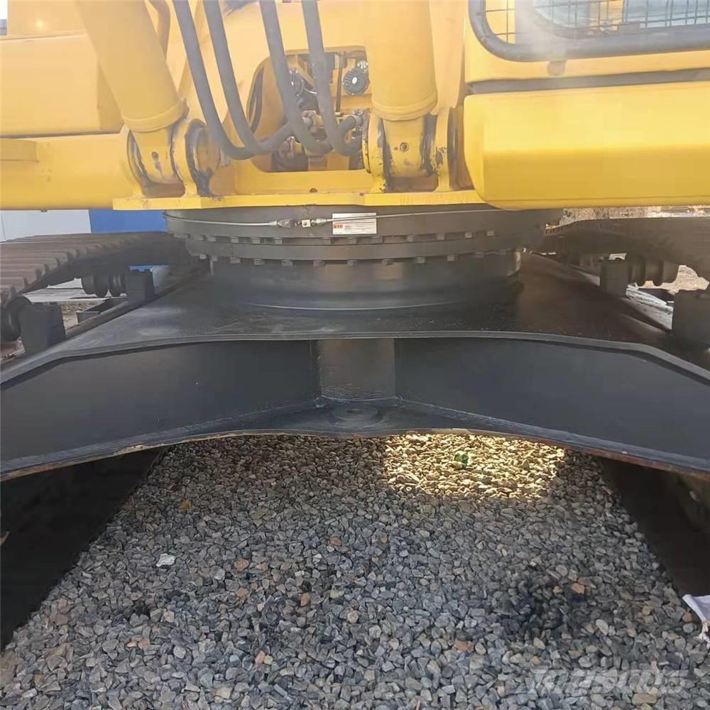 Komatsu PC350-7 حفارات زحافة