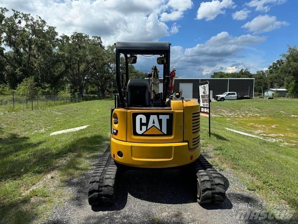 CAT 304 E CR حفارات زحافة