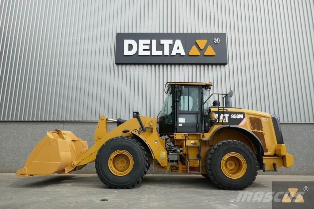 CAT 950M لوادر بعجل