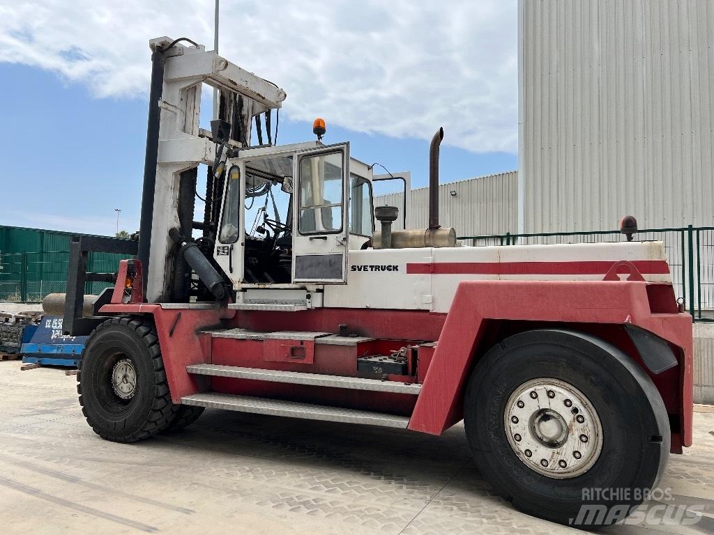 Svetruck 25120-45 شاحنات الديزل