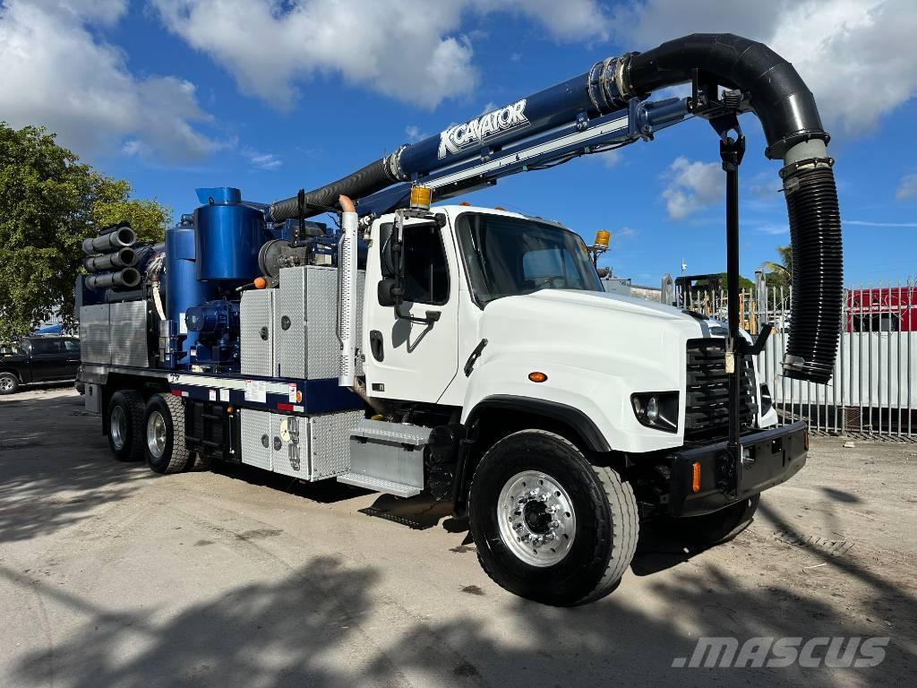 Freightliner 114 SD شاحنات مزدوجة / خلخلة