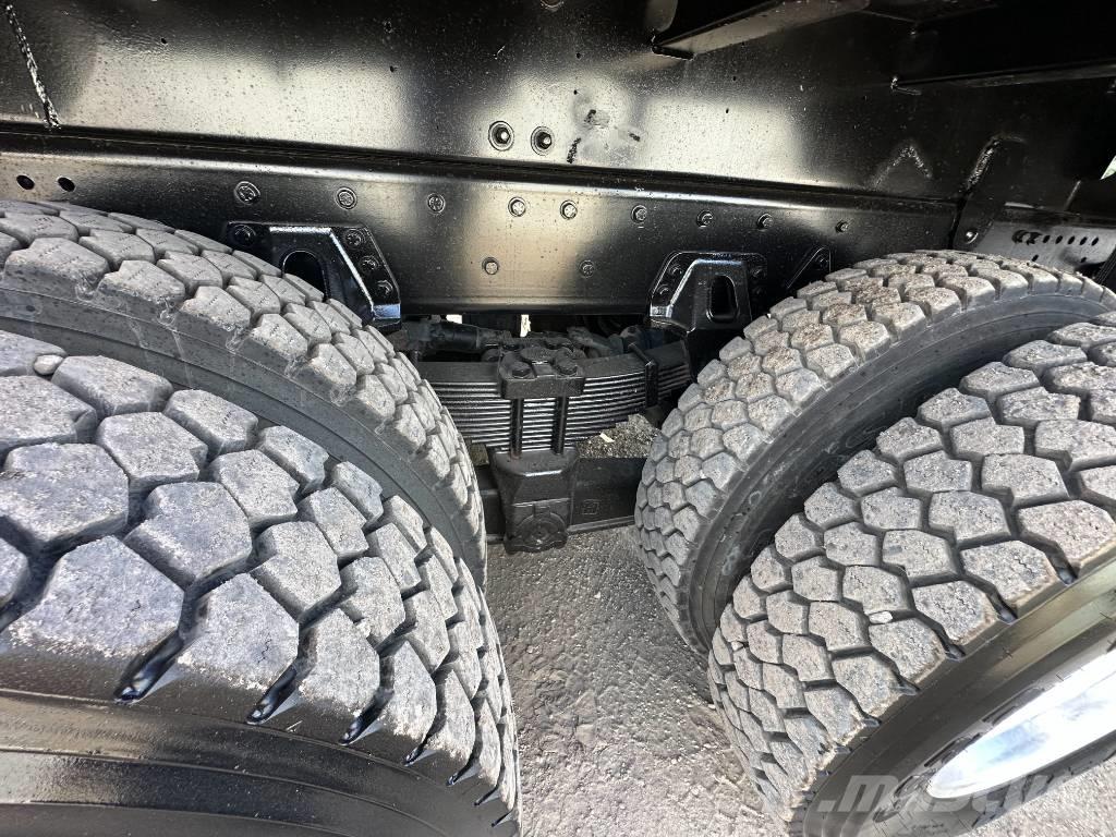 Freightliner 114 SD شاحنات مزدوجة / خلخلة