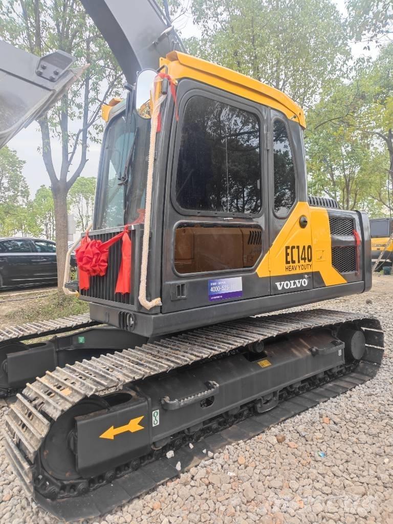 Volvo EC 140 حفارات زحافة