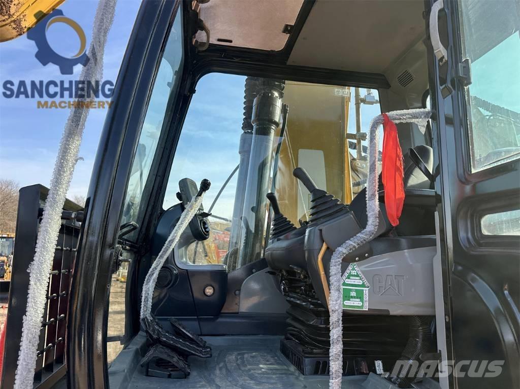 CAT 320 D L حفارات زحافة