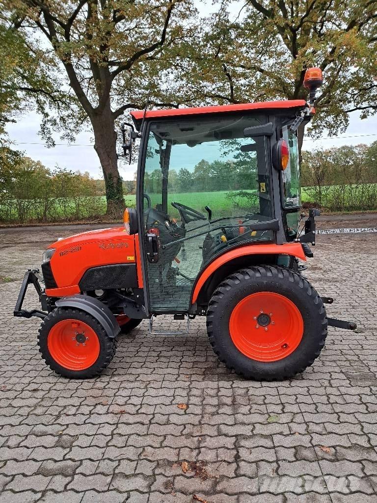 Kubota B2231 H-C الجرارات